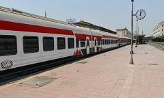 train.jpg (2)