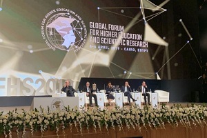 Sisi_attends_panel_discussing_job_challenges.jpg