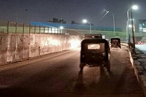 إصلاح بعض اعمدة الانارة من علي كوبري عزبة النخل بالمرج