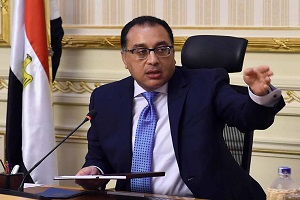 رئيس الوزراء يتابع موقف توفير السلع الإستراتيجية