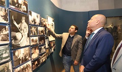 Cairo Governor visits Naguib Mahfouz Museum