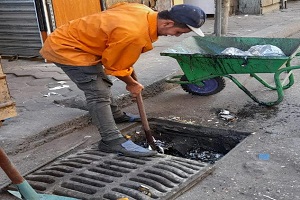 تطهير بالوعات الأمطار
