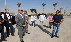 Cairo Governor inspects new parking lots construction work
