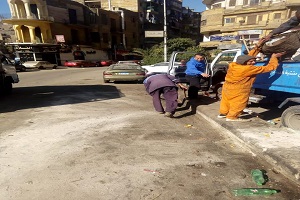 متابعة أعمال النظافة بشوارع الحي