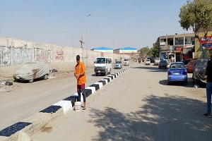 اعمال تطوير ودهان الارصفة بمنطقة الحرفيين