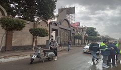 متابعة شفط وإزالة تركمات مياه الأمطار بشوارع الحي  