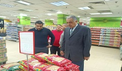مرور رئيس الحي على الأسواق التجارية 