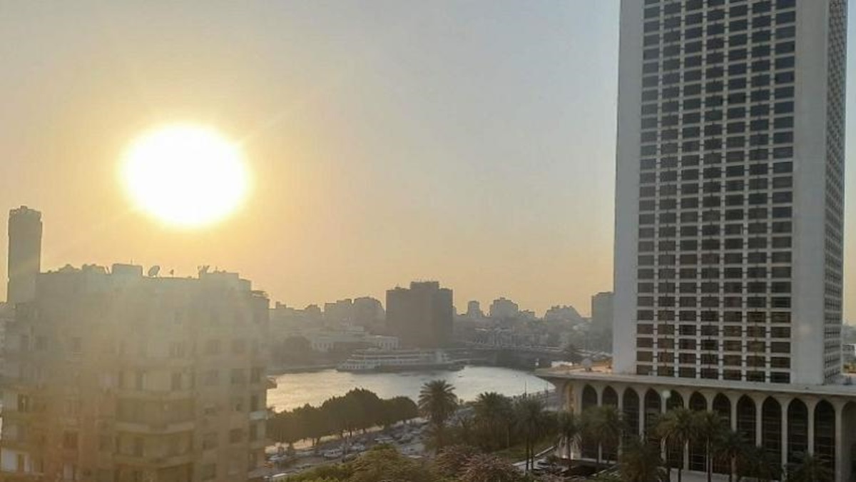 الأرصاد: استمرار الانخفاض الطفيف بدرجات الحرارة والعظمى بالقاهرة 34  درجة