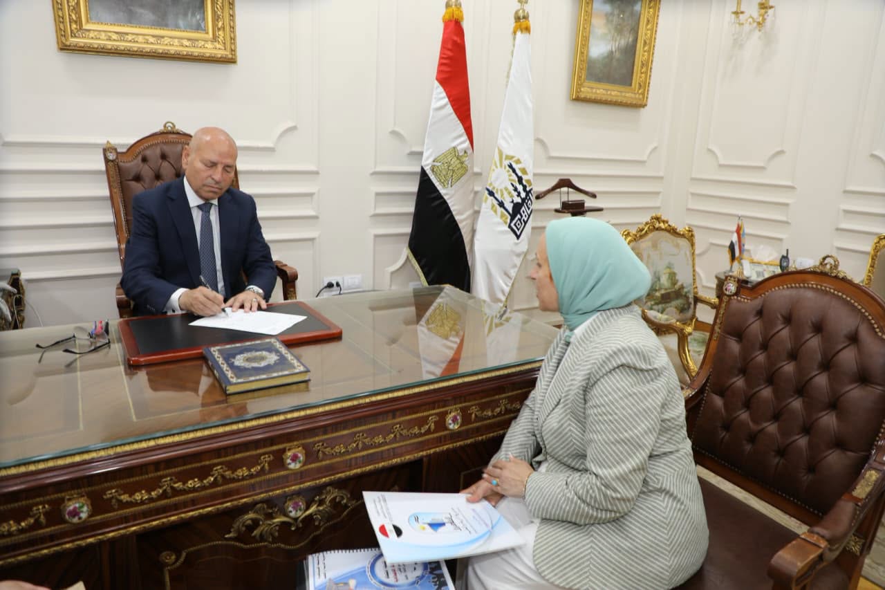 محافظ القاهرة يخفض درجات القبول بمدارس التعليم الفني والثانوى العام