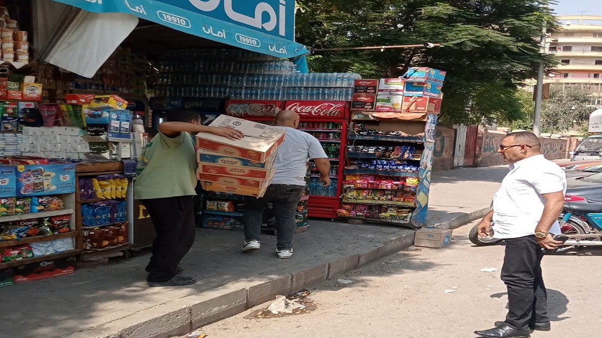 حملة لرفع وإزالة الإشغالات وفرض الانضباط العام بشوارع الحي