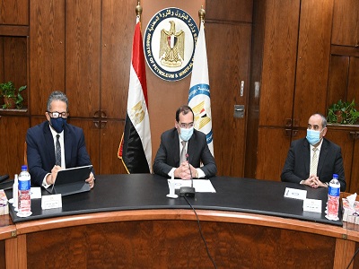 اجتماع ثلاثى بين وزراء السياحة والبترول والطيران المدني لدعم القطاع السياحي وتحفيز نشاط الطيران