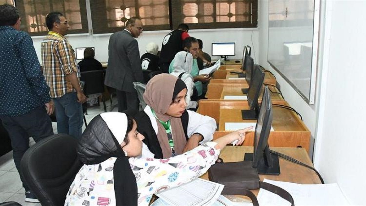 Launch of the second phase with a minimum score of 68.75% for the Scientific stream and 64.06% for the Literary stream.
