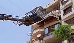 عمل إصلاح فازات بكشك الانارة حول مسجد الغفران