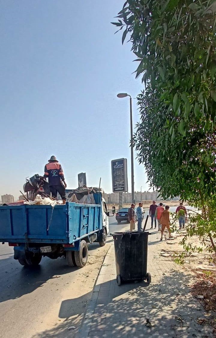 حملات مكثفة لرفع كفاءة النظافة بحي البساتين