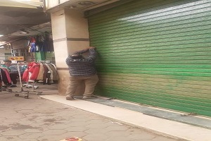غلق خمس محلات مخالفة