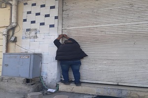 غلق وتشميع ثلاث محال بالحي