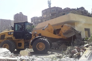 حملة لإزالة الأكشاك ووحدة الصرف الصحى بمنطقة التعاون    