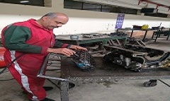 هيئة النظافة والتجميل تجرى إصلاحات للمعدات وعمرات للسيارات لرفع كفاءتها
