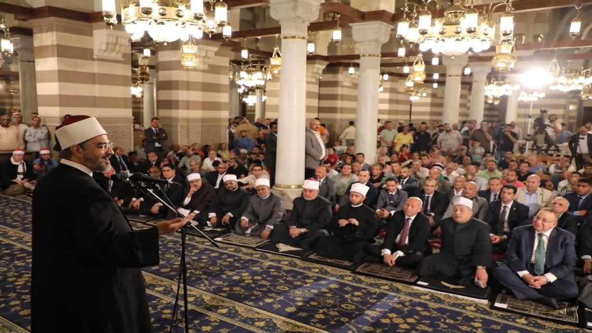  محافظ القاهرة يشهد حفل الأوقاف بالعام الهجري الجديد بمسجد السيدة زينب