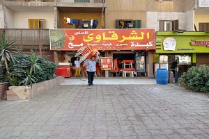 محافظ القاهرة الرصيف ملك للمواطن فقط1.jpg