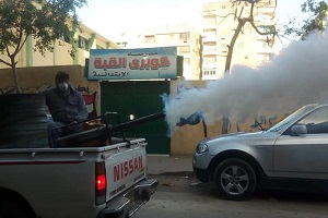تعقيم وتطهير بعض المنشأت الخدمية بحي حدائق القبة