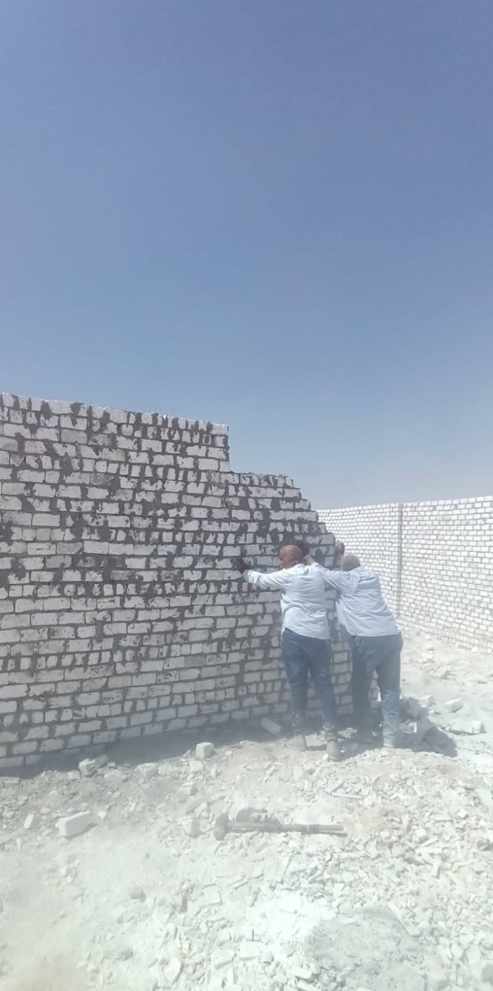 حملة إزالة في المهد بمنطقة شق لثعبان