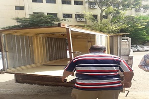 إزالة كشك مخالف أمام مدرسة عمر بن الخطاب 