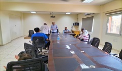 لقاء رئيسة الحي بمجموعة من المواطنين