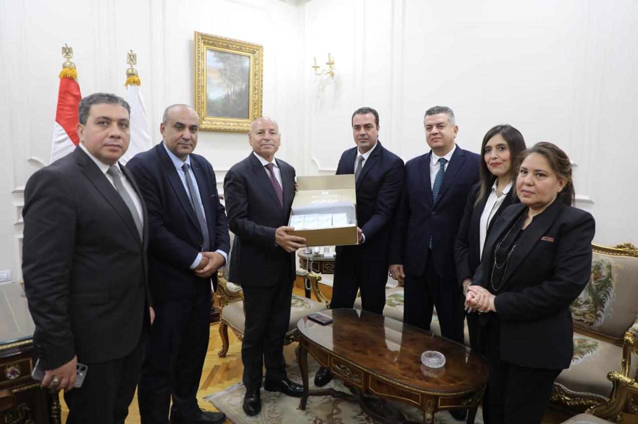 Cairo Governor receives Agricultural Bank of Egypt delegation