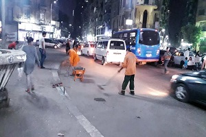 حملة مكبرة لنظافة شوراع الحي