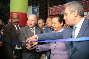 محافظ القاهرة يفتتح معرض السلع الاستهلاكية بمنطقة الترجمان2.jpg