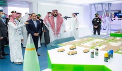 Sisi_tours_world_defense_show.jpg