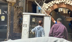 تركيب كشافات إنارة بشارع ١٨ وتقسيم عمر بن الخطاب