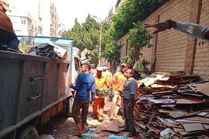 رفع المخلفات بشارع خالد بن الوليد بمنطقة الشيراتون