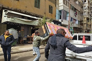حملات لرفع الاشغالات بشوارع وميادين الحي