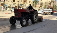حملة لرفع القمامة ببعض المناطق بالحي