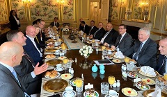 Egypt_FM_meets_UK_representatives.jpg