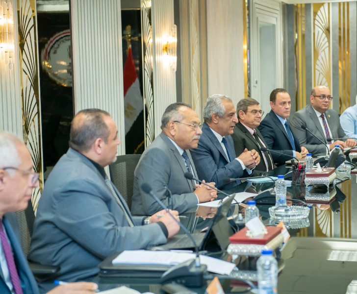 وزيرا «الإنتاج الحربي» و«الاستثمار» يبحثان سبل تعزيز التعاون المشترك لدفع عجلة التنمية