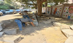 متابعة اعمال رصف بنطاق الحي 