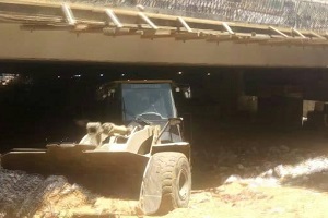 أعمال تطهير نفق العزبة البيضاء