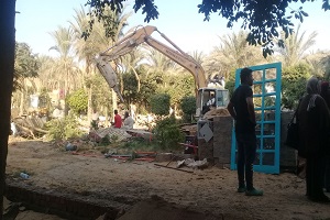 محافظ القاهرة حملات مكثفة بأحياء القاهرة لإزالة التعديات ومخالفات البناء3.jpg