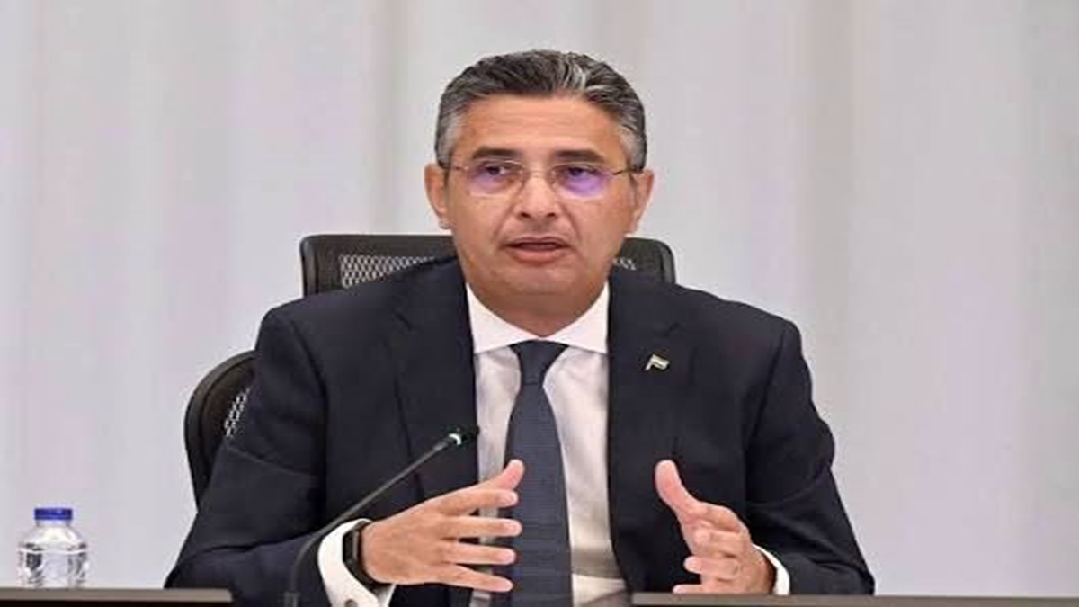 وزير التموين يوجه ببدء العمل بـ «كارت المفتش» اعتبارًا من أول سبتمبر وجه الدكتور شريف فاروق وزير التموين والتجارة الداخلية ببدء العمل بـ«كارت المفتش» اعتبارًا من الأول من سبتمبر، في إطار خطة الوزارة للتحول الرقمي ورفع كفاءة الرقابة على الأسواق.