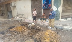 متابعة إصلاح كسر ماسورة مياه بنطاق الحي