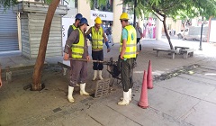 تطهير بالوعات الأمطار بنطاق الحي