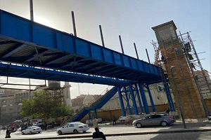 متابعة استكمال أعمال التطوير بكوبرى المشاة 
