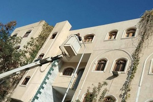 متابعة رئيس الحي لأعمال منظومة الانارة