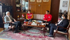 Egyptian_red_crescent.jpg