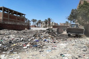 أعمال نظافة بمنطقة عزبة كمال رمزى بحي المرج