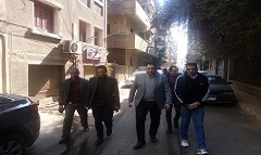 متابعة أعمال الرصف والتطوير الجارية بشوارع الحى