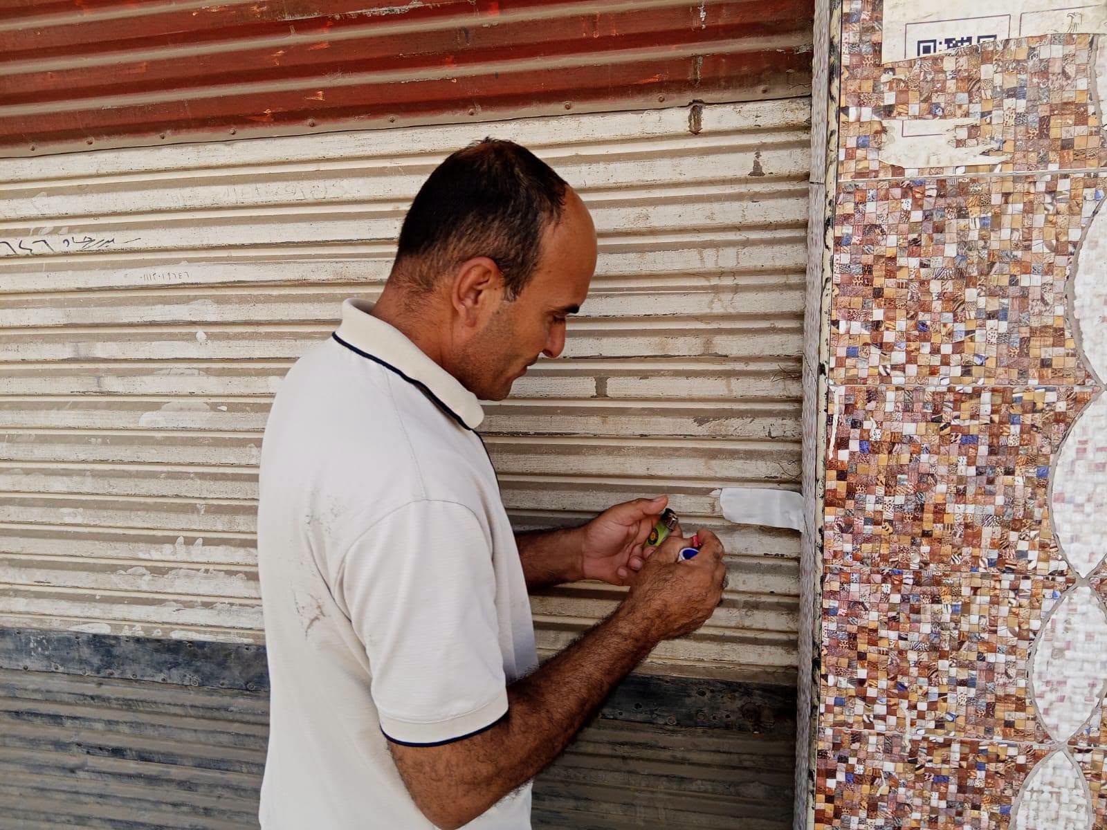 حي التبين يواصل حملاته المكبرة لتشميع المحلات المخالفة